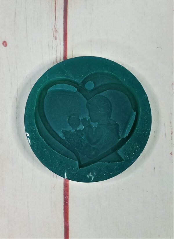Stampo in silicone Comunione Bimbo cuore con eucarestia per creazioni in resina e gesso - immagine 3