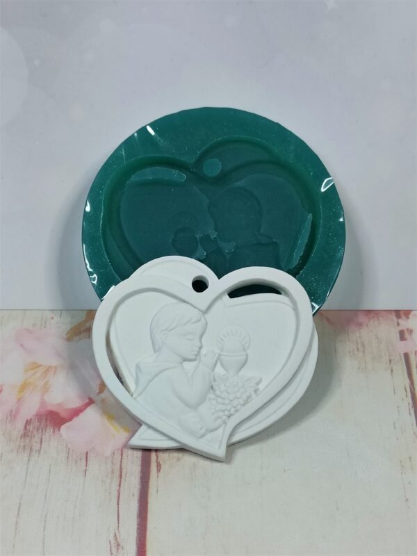 Stampo in silicone Comunione Bimbo cuore con eucarestia per creazioni in resina e gesso - immagine 6