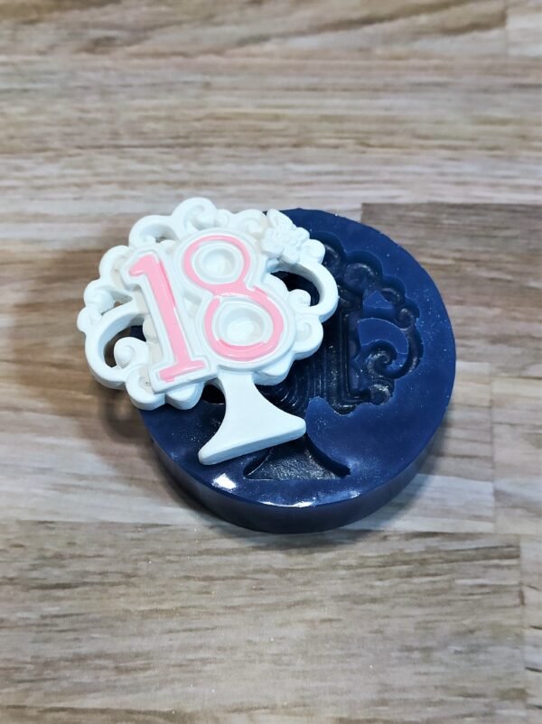 Stampo in silicone numero 18 albero della vita con farfalla per creazioni in resina, fimo e gesso - immagine 6
