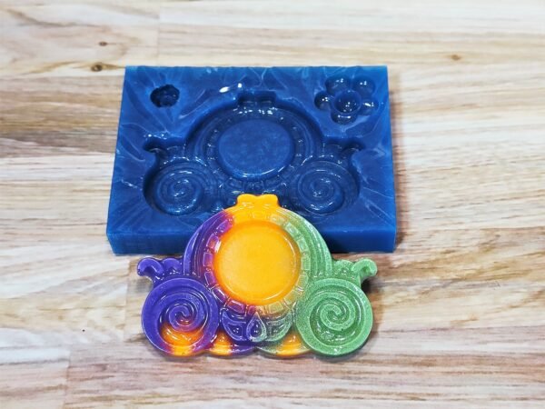 Stampo in silicone Carrozza Zucca Base Cameo per creazioni in resina e fimo - immagine 4