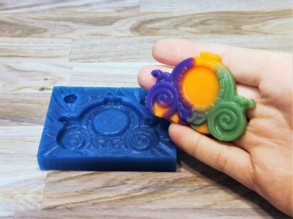 Stampo in silicone Carrozza Zucca Base Cameo per creazioni in resina e fimo