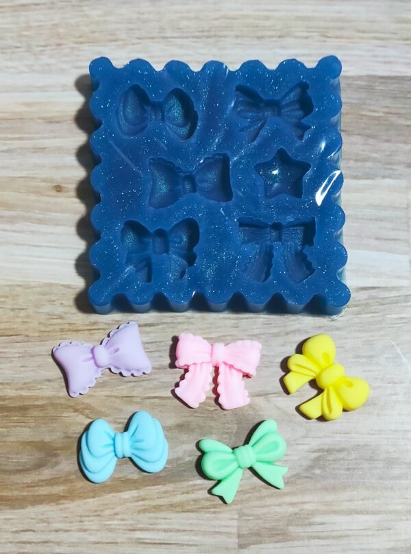 Stampo Fiocchetti in silicone vari stili per creazioni in resina, fimo e gesso - immagine 3