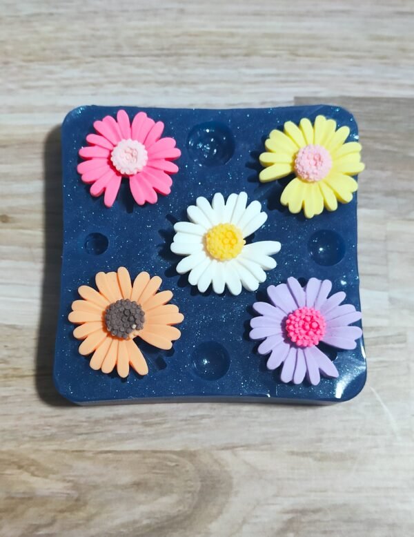 Stampo in silicone Fiori Margherita per creazioni in resina e fimo 5pz - immagine 3