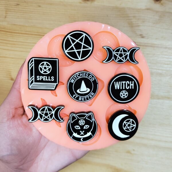 Stampo in silicone simboli esoterici Wicca 8pz per creazioni in resina e paste polimeriche - immagine 3