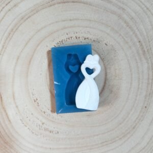 Stampo in silicone Coppia abbracciata cuore stile moderno per creazioni in resina, gesso e paste polimeriche