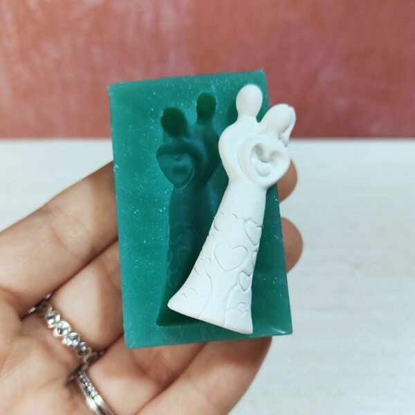 Stampo Coppia di Sposi stilizzati in silicone 4 CM per creazioni in resina, gesso, cera, paste polimeriche e sapone