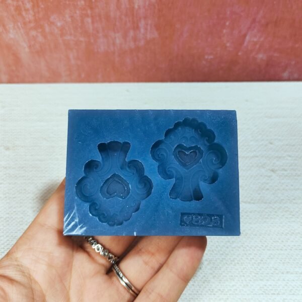 Stampo in silicone Albero della Vita con cuore per creazioni in resina, gesso, paste polimeriche - immagine 2