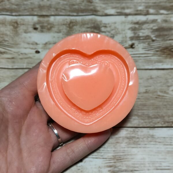 Stampo Cornice Cuore 6 CM in silicone per creazioni in resina, gesso e paste polimeriche - immagine 2