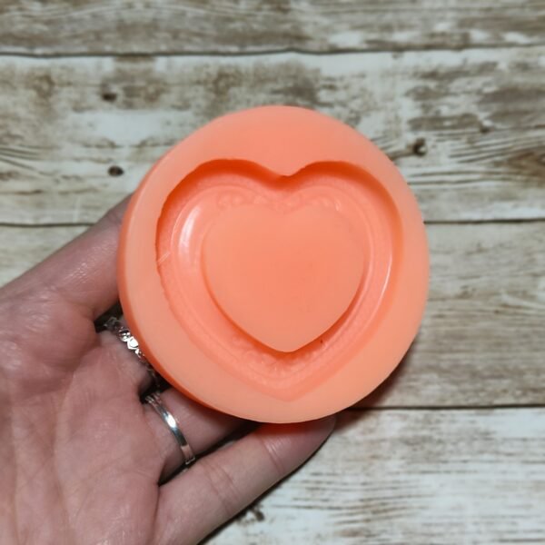 Stampo Cornice Cuore 6 CM in silicone per creazioni in resina, gesso e paste polimeriche - immagine 4