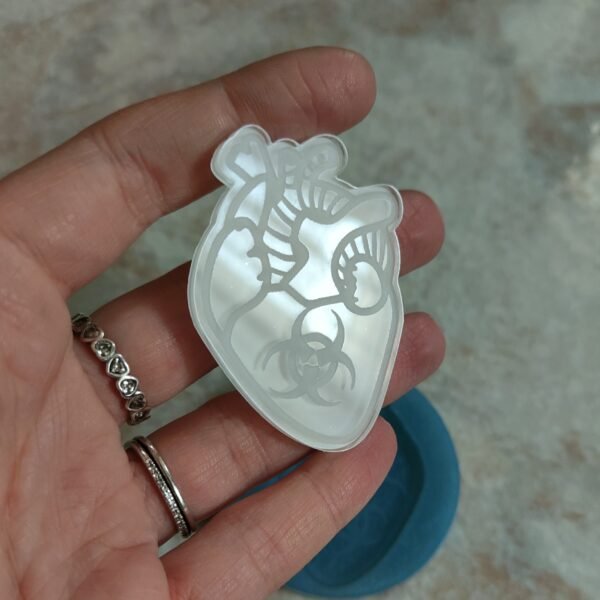 Stampo Cuore Anatomico 4x6CM in silicone per creazioni in resina, gesso, cera, sapone e paste polimeriche - immagine 4