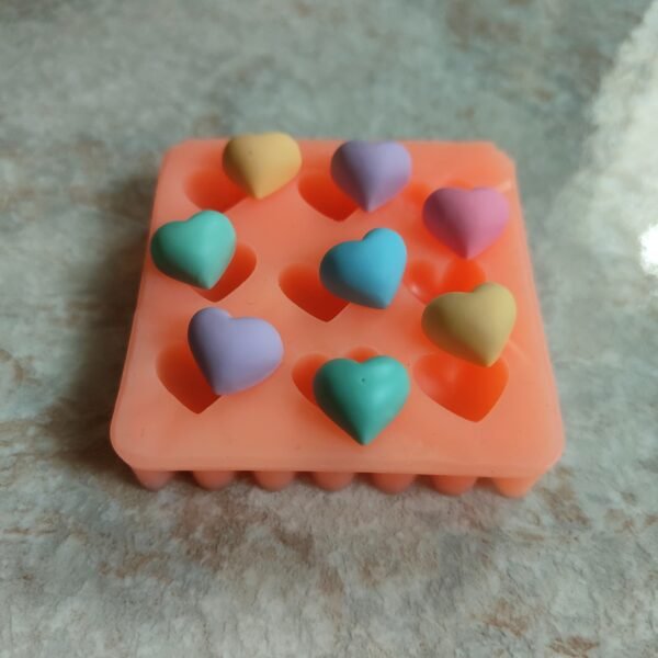 Stampo Cuoricini Bombati 9pz 1,3 CM in silicone per creazioni in resina, gesso, paste polimeriche, cera, candele - immagine 3