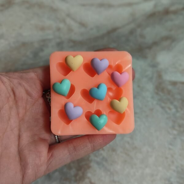 Stampo Cuoricini Bombati 9pz 1,3 CM in silicone per creazioni in resina, gesso, paste polimeriche, cera, candele - immagine 4