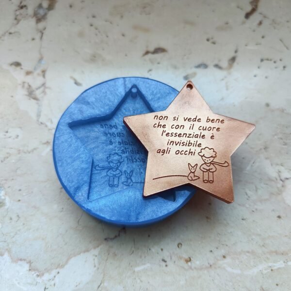 Stampo Piccolo Principe stella con frase 5 CM in silicone per creazioni in resina, gesso, paste polimeriche, cera e sapone - immagine 2