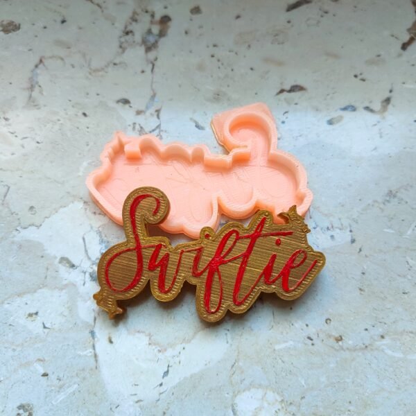 Stampo Swiftie in silicone 7x4 CM per creazioni in resina, gesso, paste polimeriche - immagine 2
