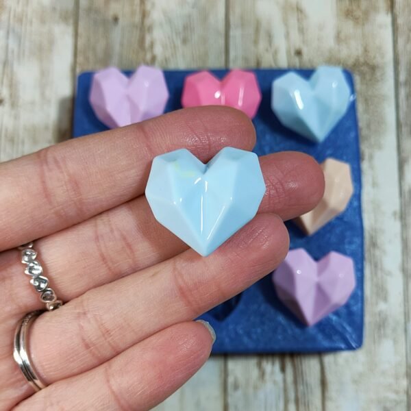 Stampo Cuori Sfaccettati 3D 9pz 3CM in silicone per creazioni in resina, gesso, sapone, cera e paste polimeriche - immagine 6