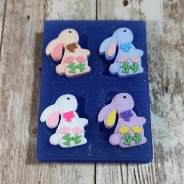 Stampo Conigli 4pz 3CM in silicone per creazioni in resina, gesso, paste polimeriche, cera e sapone - immagine 3