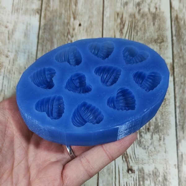 Stampo Cuori Gomitolo 10pz 2CM in silicone per creazioni in resina, gesso, sapone, cera e paste polimeriche - immagine 9