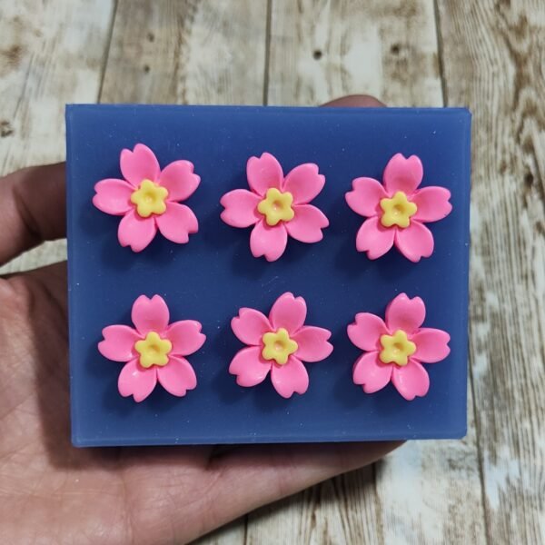 Stampo Fiori di Ciliegio 6pz 25mm in silicone per creazioni in resina, gesso, sapone, cera e paste polimeriche - immagine 3