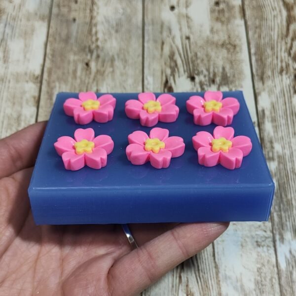 Stampo Fiori di Ciliegio 6pz 25mm in silicone per creazioni in resina, gesso, sapone, cera e paste polimeriche - immagine 5