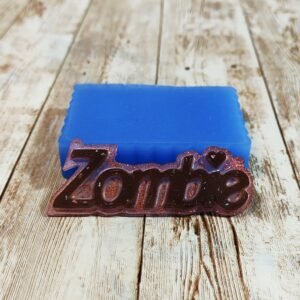 Stampo Zombie scritta in silicone 3x8cm per creazioni in resina, gesso, sapone, cera e paste polimeriche