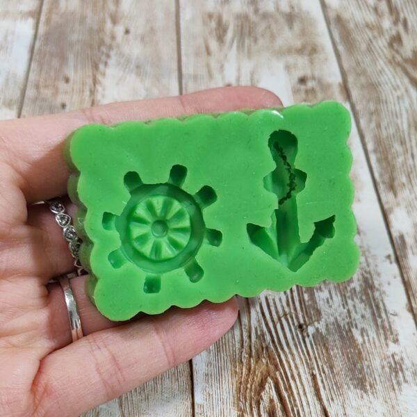 Stampo Ancora e Timone in silicone per creazioni in resina, gesso, sapone, cera e paste polimeriche - immagine 2