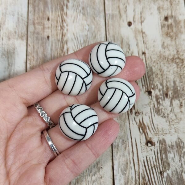 Stampo Palla da Pallavolo 4pz 2cm in silicone per creazioni in resina, gesso, sapone, cera e paste polimeriche - immagine 5