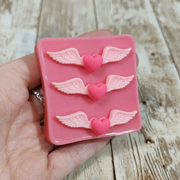 Stampo Ali con cuore 5cm 3pz in silicone per creazioni in resina, gesso, sapone, cera e paste polimeriche - immagine 7