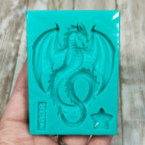 Stampo Drago con ali in silicone 7x5cm per creazioni in resina e fimo - immagine 2