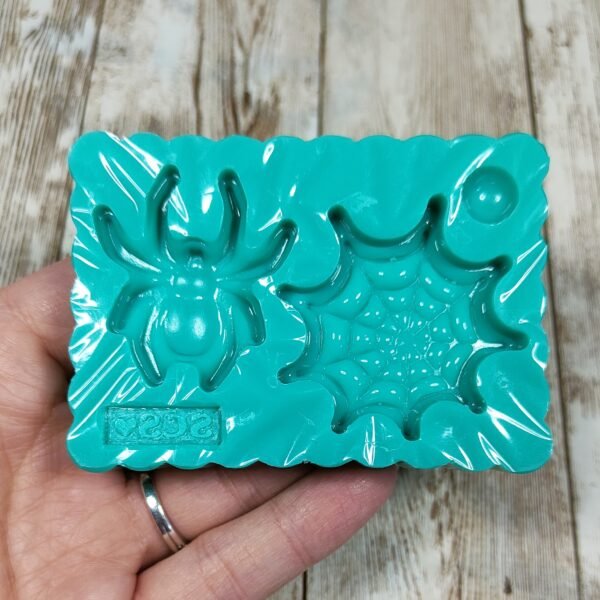 Stampo Ragno e Ragnatela in silicone 3 cm per creazioni in resina, gesso, paste polimeriche, sapone e cera - immagine 4