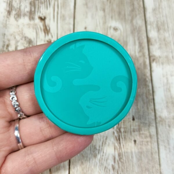 Stampo Gatti Yin e Yang in silicone 5CM per creazioni in resina, gesso, paste polimeriche, sapone e cera - immagine 2