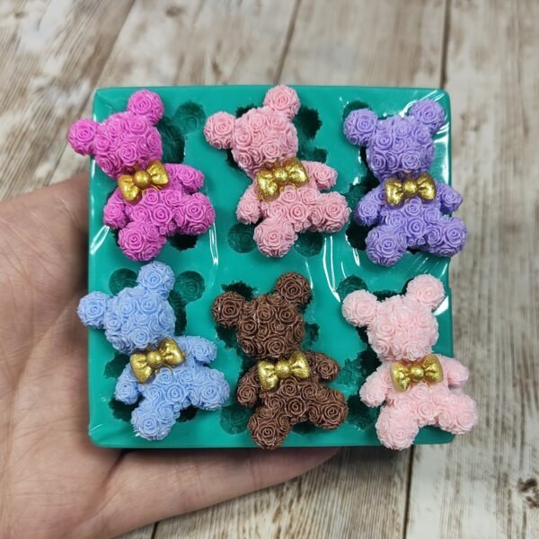Stampo Orsetti con Fiocco 3 CM 6pz in silicone per creazioni in resina, paste polimeriche, gesso, sapone e cera - immagine 11