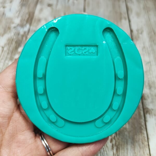 Stampo Ferro di cavallo in silicone per creazioni in resina, gesso, paste polimeriche, cera e sapone
