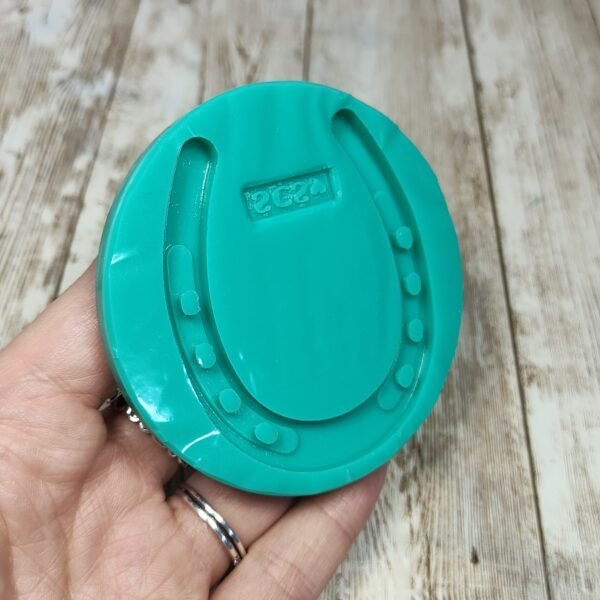 Stampo Ferro di cavallo in silicone per creazioni in resina, gesso, paste polimeriche, cera e sapone - immagine 4