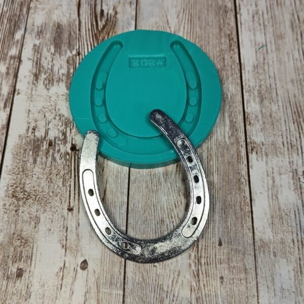 Stampo Ferro di cavallo in silicone per creazioni in resina, gesso, paste polimeriche, cera e sapone - immagine 6