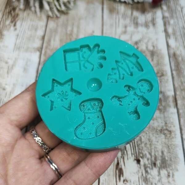 Stampo Biscotti di Natale in silicone 5pz 2,5cm per creazioni in resina, gesso, paste polimeriche, sapone e cera - immagine 3