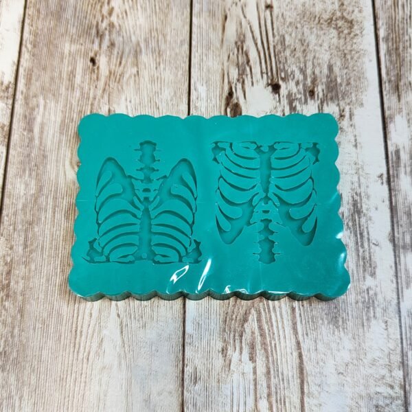 Stampo Gabbia toracica 2pz 4cm in silicone per creazioni in resina, gesso, paste polimeriche, sapone e cera - immagine 2