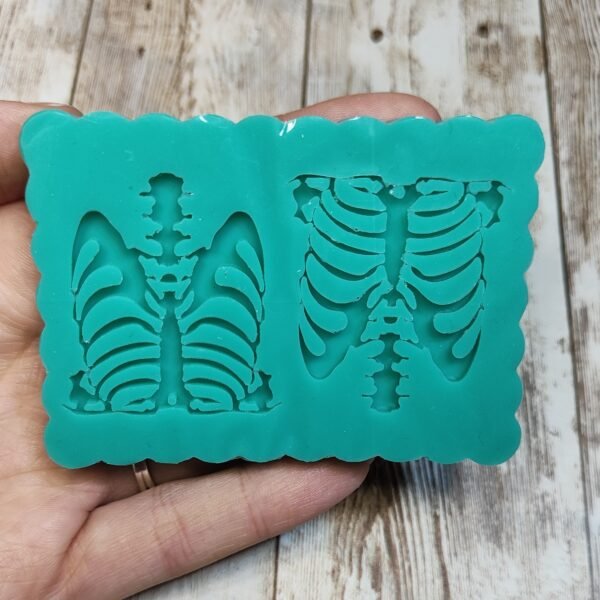 Stampo Gabbia toracica 2pz 4cm in silicone per creazioni in resina, gesso, paste polimeriche, sapone e cera - immagine 3