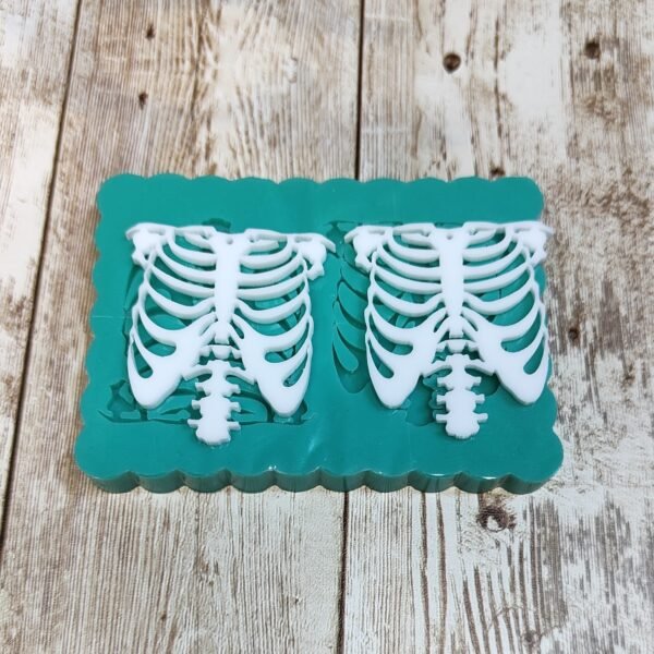 Stampo Gabbia toracica 2pz 4cm in silicone per creazioni in resina, gesso, paste polimeriche, sapone e cera - immagine 5