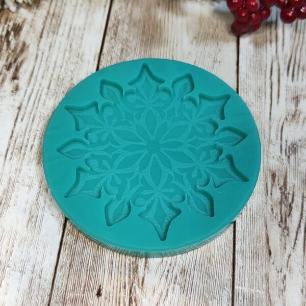 Stampo Fiocco di neve 7,5 cm in silicone per creazioni in resina, gesso, sapone, cera e paste polimeriche - immagine 5