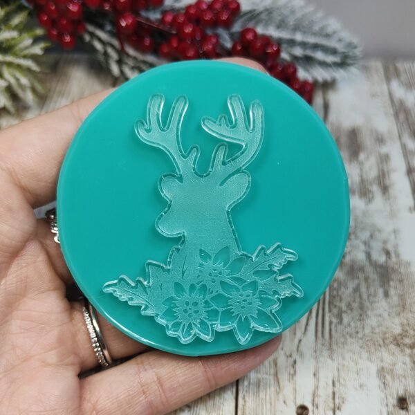 Stampo Renna Natalizia con Stelle di Natale 6cm in silicone per creazioni in resina, gesso, paste polimeriche, sapone e cera - immagine 7
