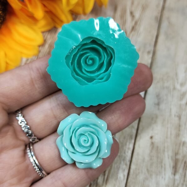 Stampo Rosa 3cm in silicone per creazioni in resina, gesso, paste polimeriche, sapone e cera - immagine 8