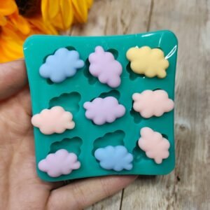 Stampo Nuvole 9pz 2cm in silicone per creazioni in resina, gesso, sapone, cera e paste polimeriche