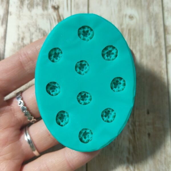 Stampo Fiori di Giglio 3D 10pz 2cm in silicone per creazioni in resina, gesso, sapone, cera e paste polimeriche - immagine 7