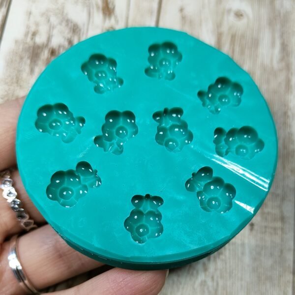 Stampo Fiorellini 10pz 15mm in silicone per creazioni in resina, gesso, sapone, cera e paste polimeriche - immagine 10