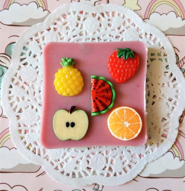 Stampo Frutta mista 5pz 2cm in silicone per creazioni in resina, fimo, ecc