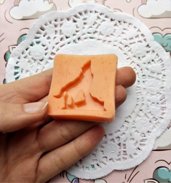 Stampo in silicone LUPO che ulula per creazioni in resina e fimo - immagine 6