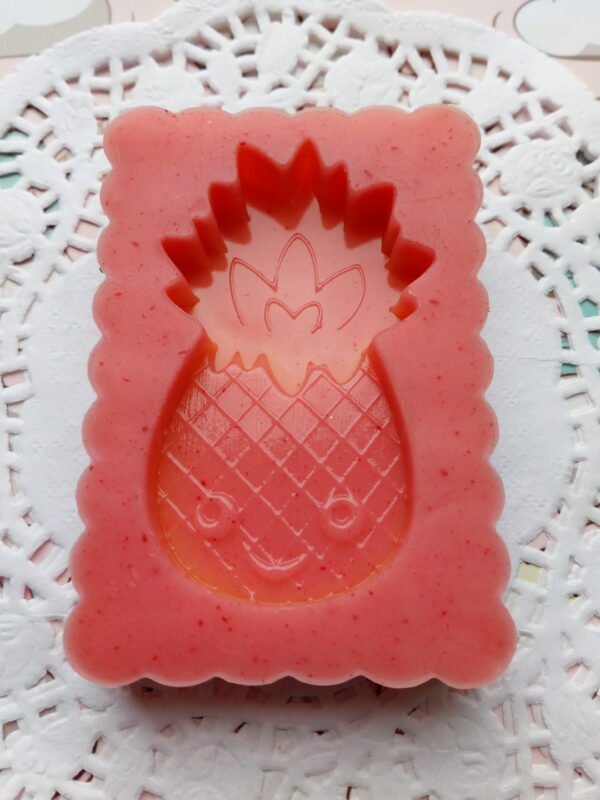 Stampo in silicone ANANAS kawaii grande per creazioni in resina, fimo, gesso - immagine 3