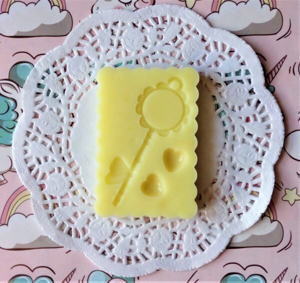 Stampo in silicone Chiave cammeo con cuori per creazioni in resina e fimo - immagine 2