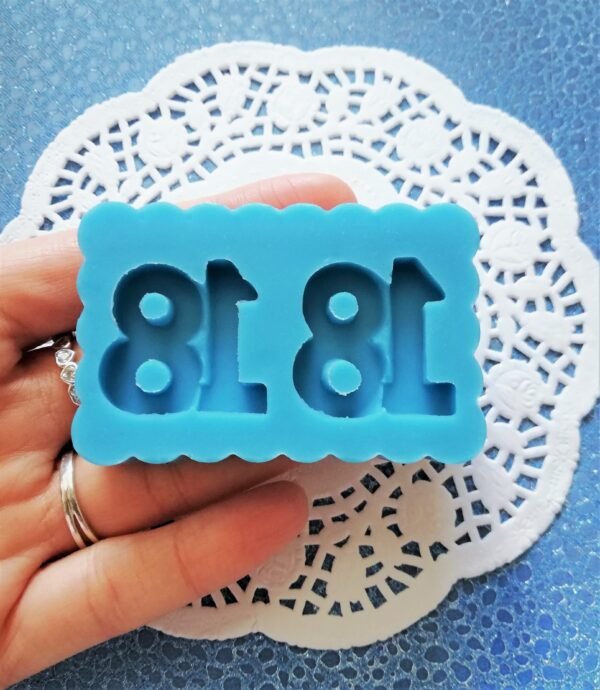 Stampo in silicone numero 18 per creazioni in resina, fimo e gesso - immagine 3