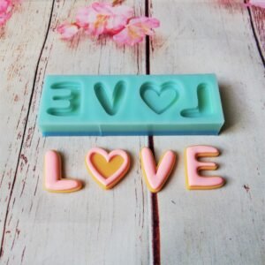 Stampo in silicone Scritta LOVE biscotto con cuore, per creazioni in resina e fimo